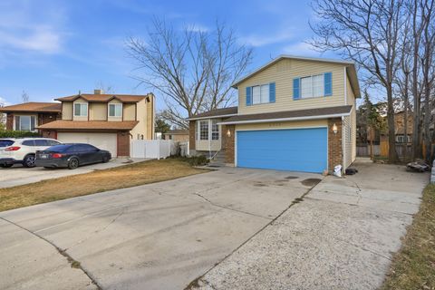 Tiny photo for 6758 S BLUE FLOWER CT, West Jordan, UT 84081 (MLS # 2139498)