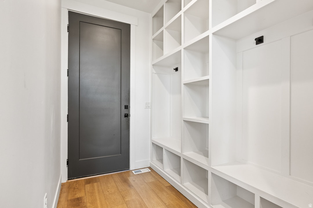 SYCAMORES COVE - Residential