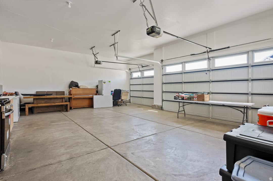 SYCAMORES COVE - Residential