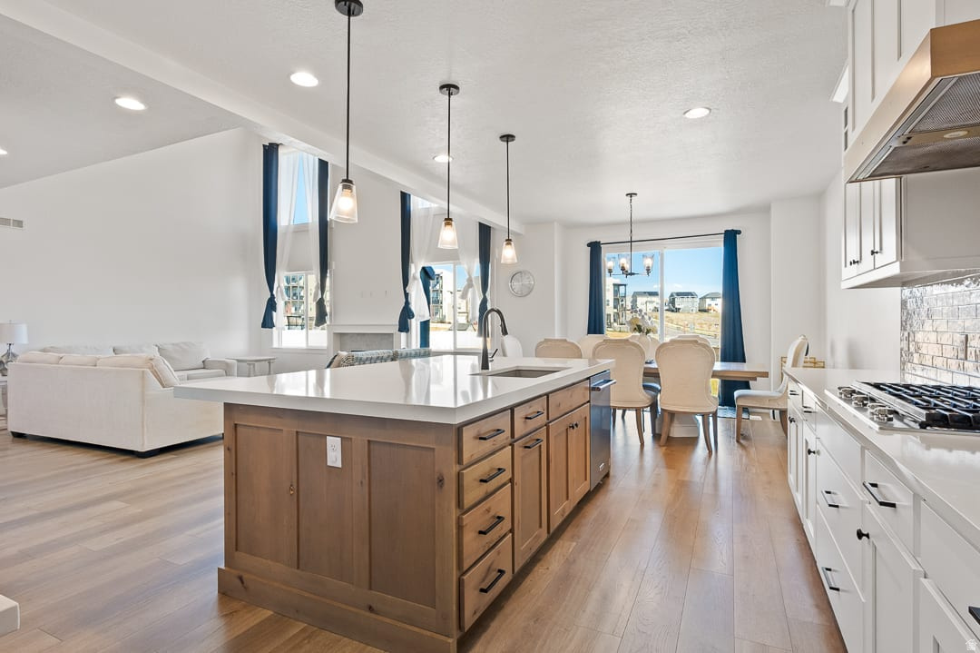 SYCAMORES COVE - Residential