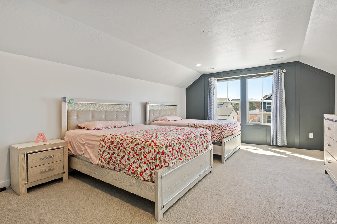 SYCAMORES COVE - Residential