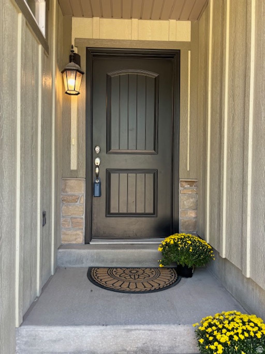 Photo of 2278 E DEER PARK LN S, Draper, UT 84020 (MLS # 2148267)