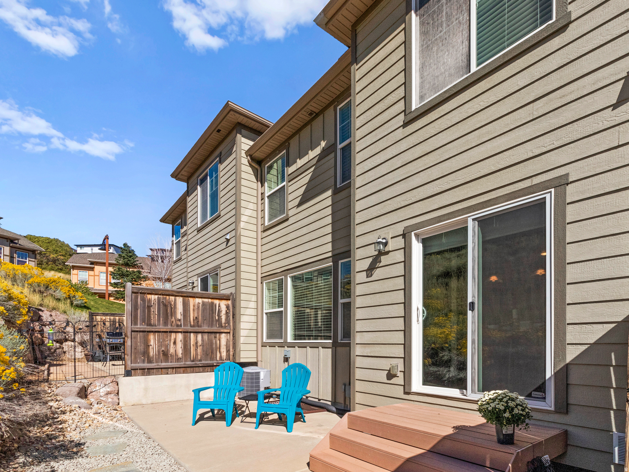 SUNCREST/STONELEIGH - Residential