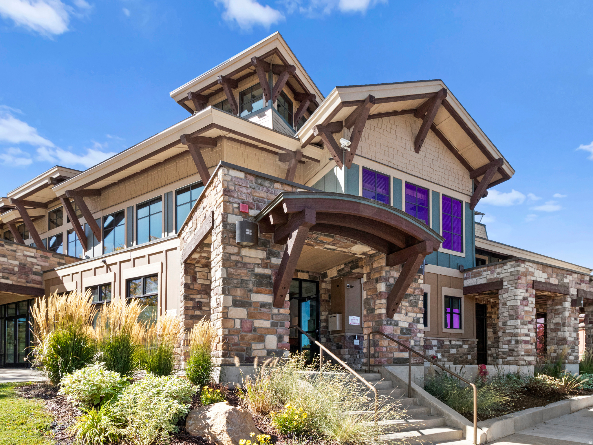 SUNCREST/STONELEIGH - Residential