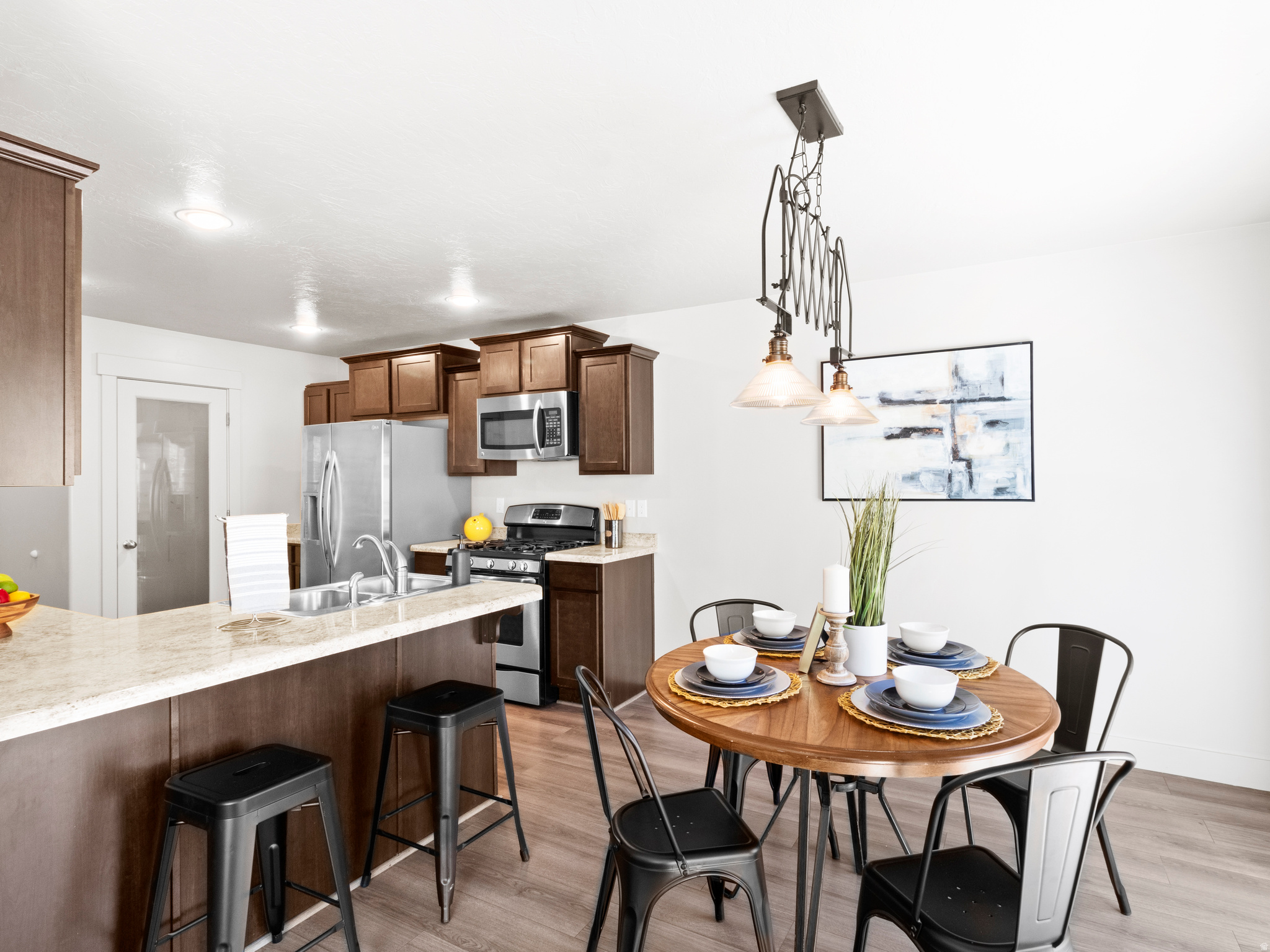 SUNCREST/STONELEIGH - Residential