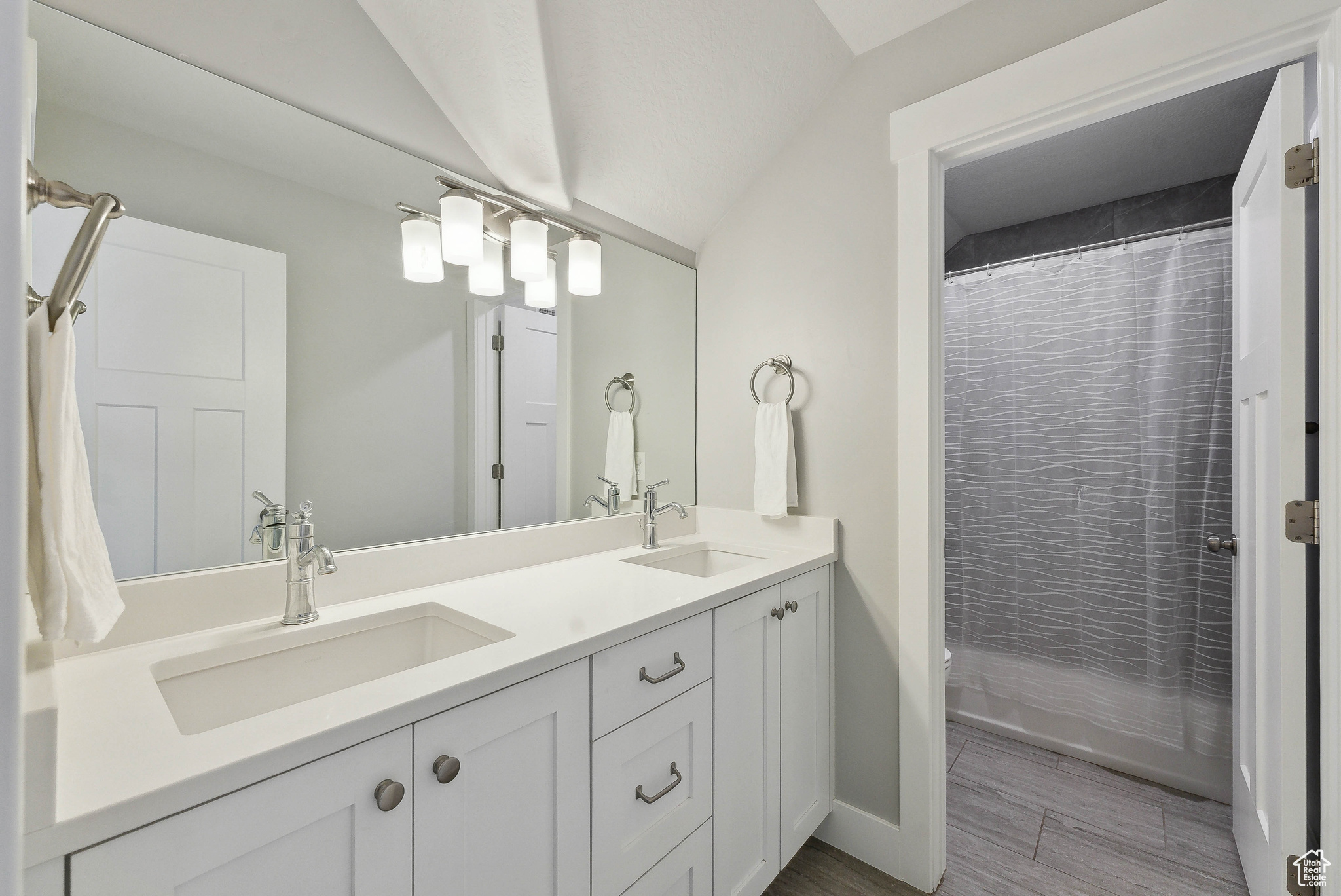 VALLEY VIEW - Residential