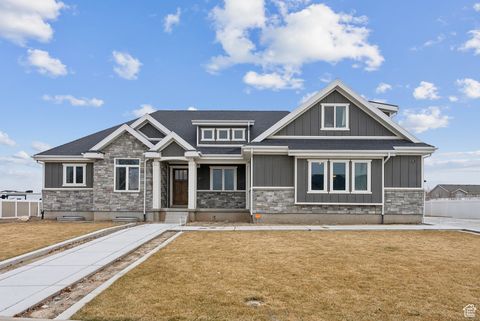 Photo of 9227 N HORIZON DR, Eagle Mountain, UT 84005 (MLS # 2071882)