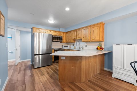 Tiny photo for 1625 PAGES PL, Bountiful, UT 84010 (MLS # 2140680)