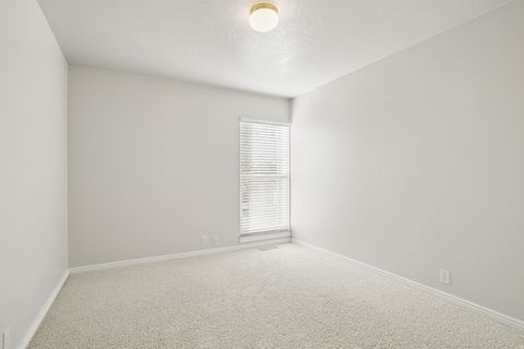Tiny photo for 957 CHELSEA DR E, Bountiful, UT 84010 (MLS # 2120488)