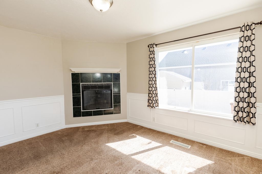 Photo of 584 S 300 W, Logan, UT 84321 (MLS # 2145366)