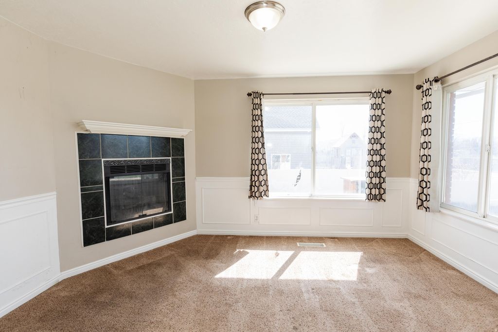 Photo of 584 S 300 W, Logan, UT 84321 (MLS # 2145366)