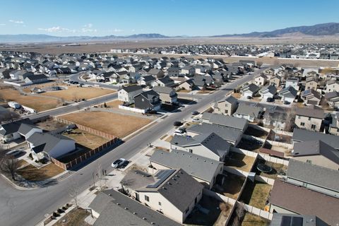 Tiny photo for 1663 E SHADOW DR, Eagle Mountain, UT 84005 (MLS # 2136538)