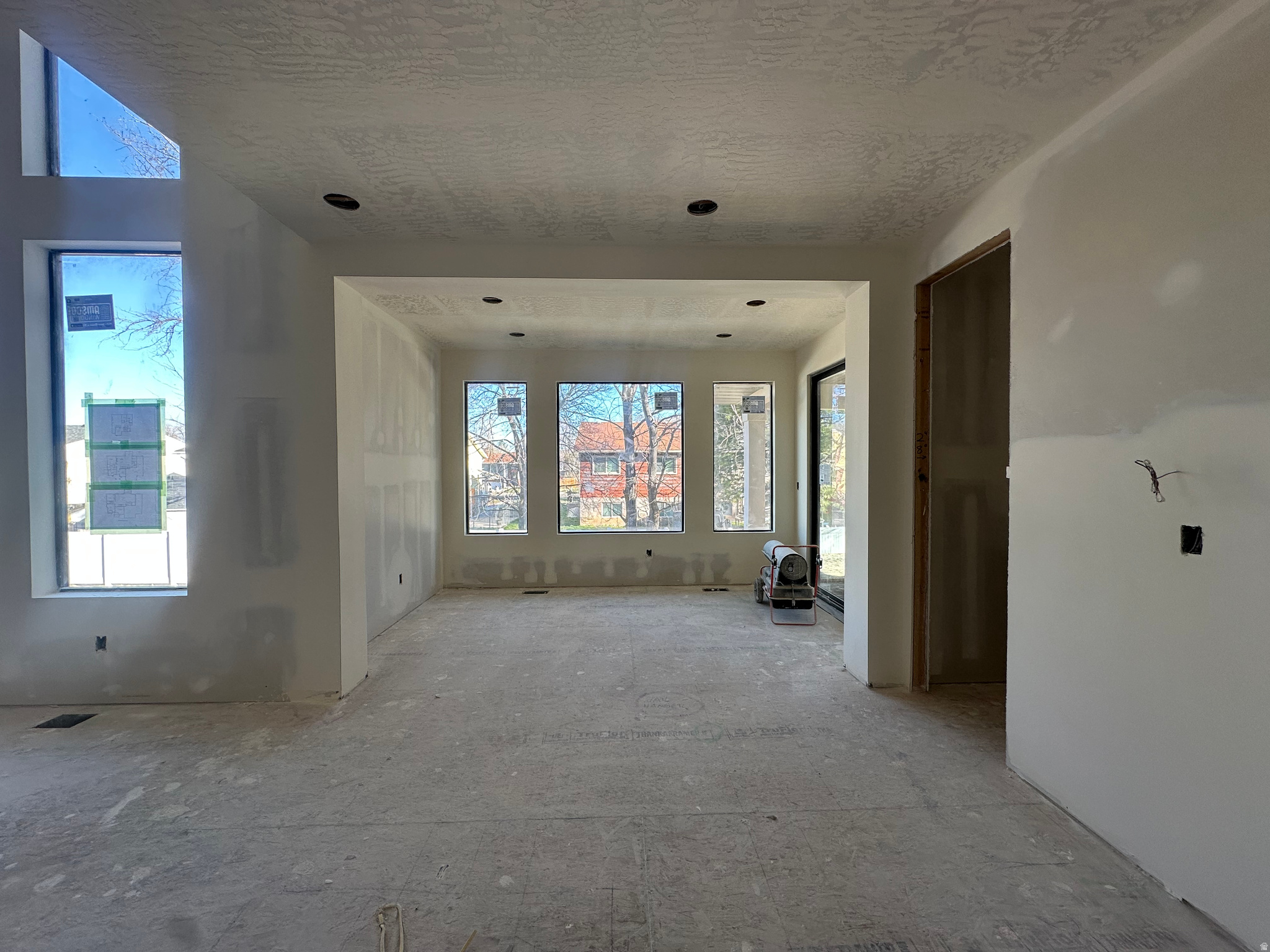 EASTRIDGE ESTATES - Residential