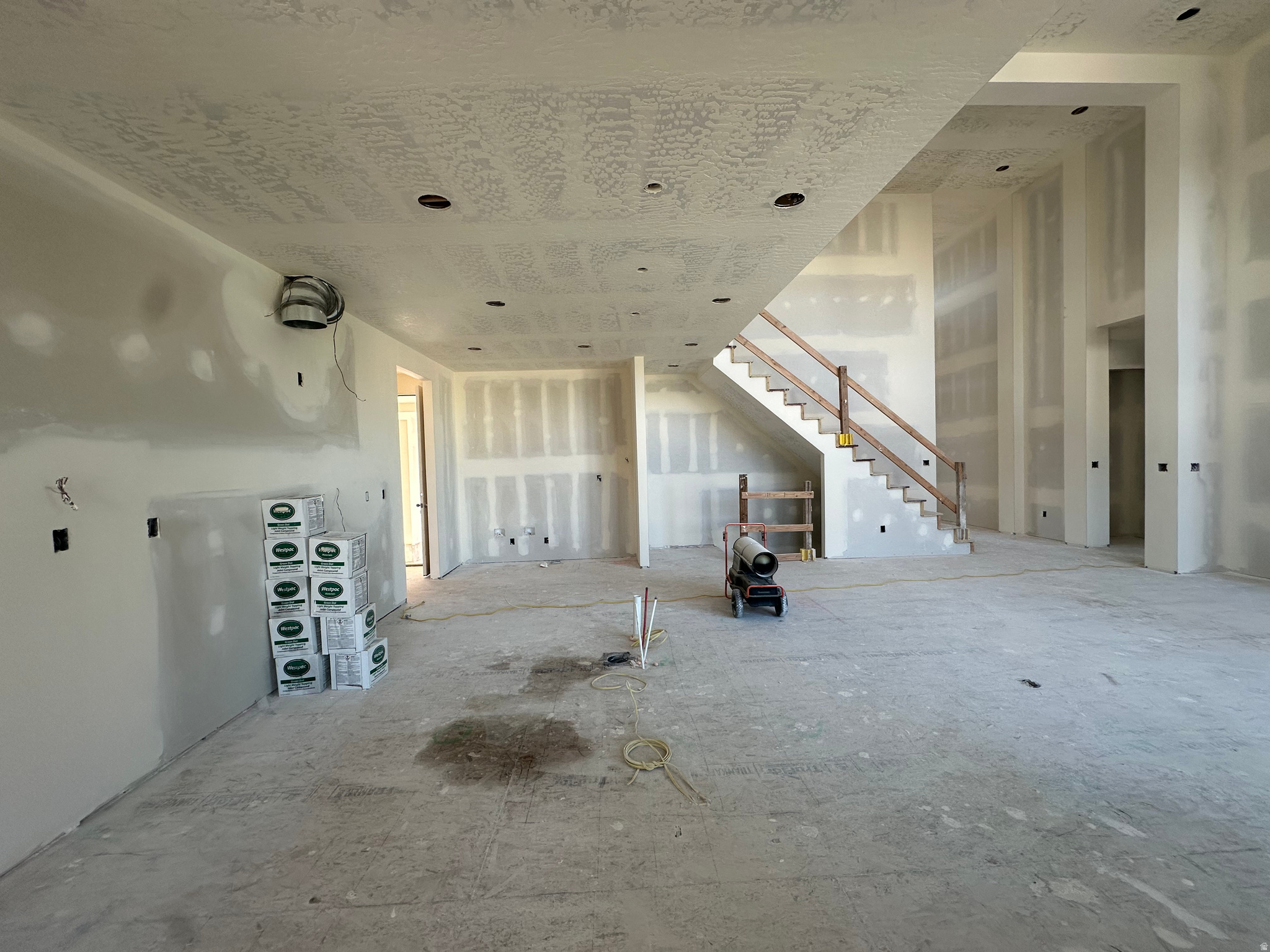 EASTRIDGE ESTATES - Residential