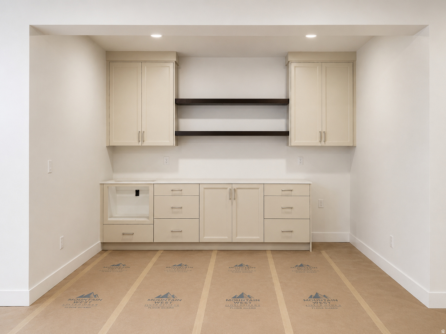 EASTRIDGE ESTATES - Residential