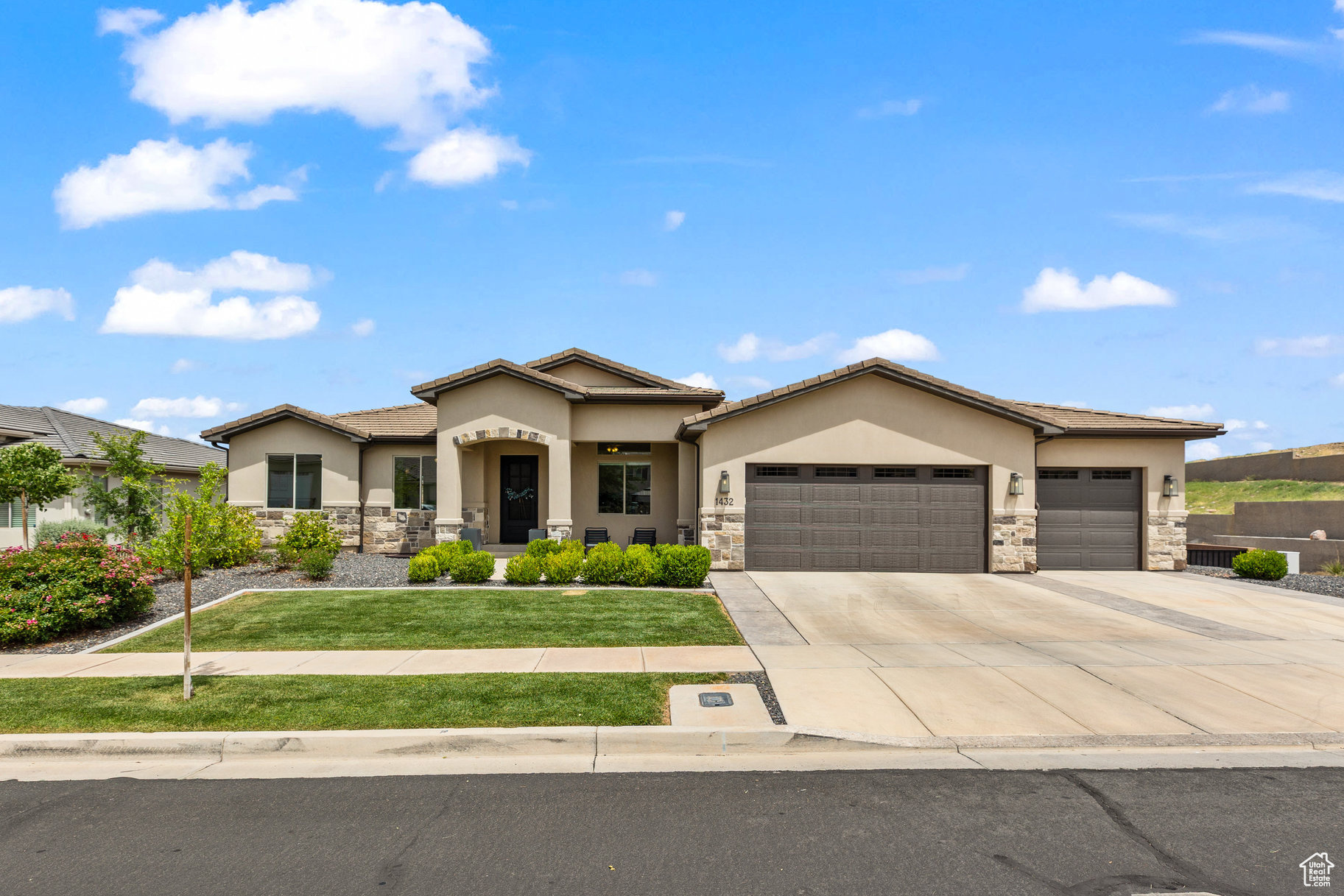 HILLS AT SANTA CLARA 1A - Residential