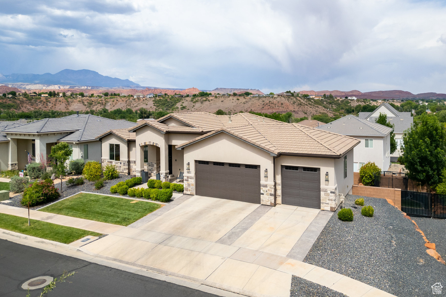 HILLS AT SANTA CLARA 1A - Residential