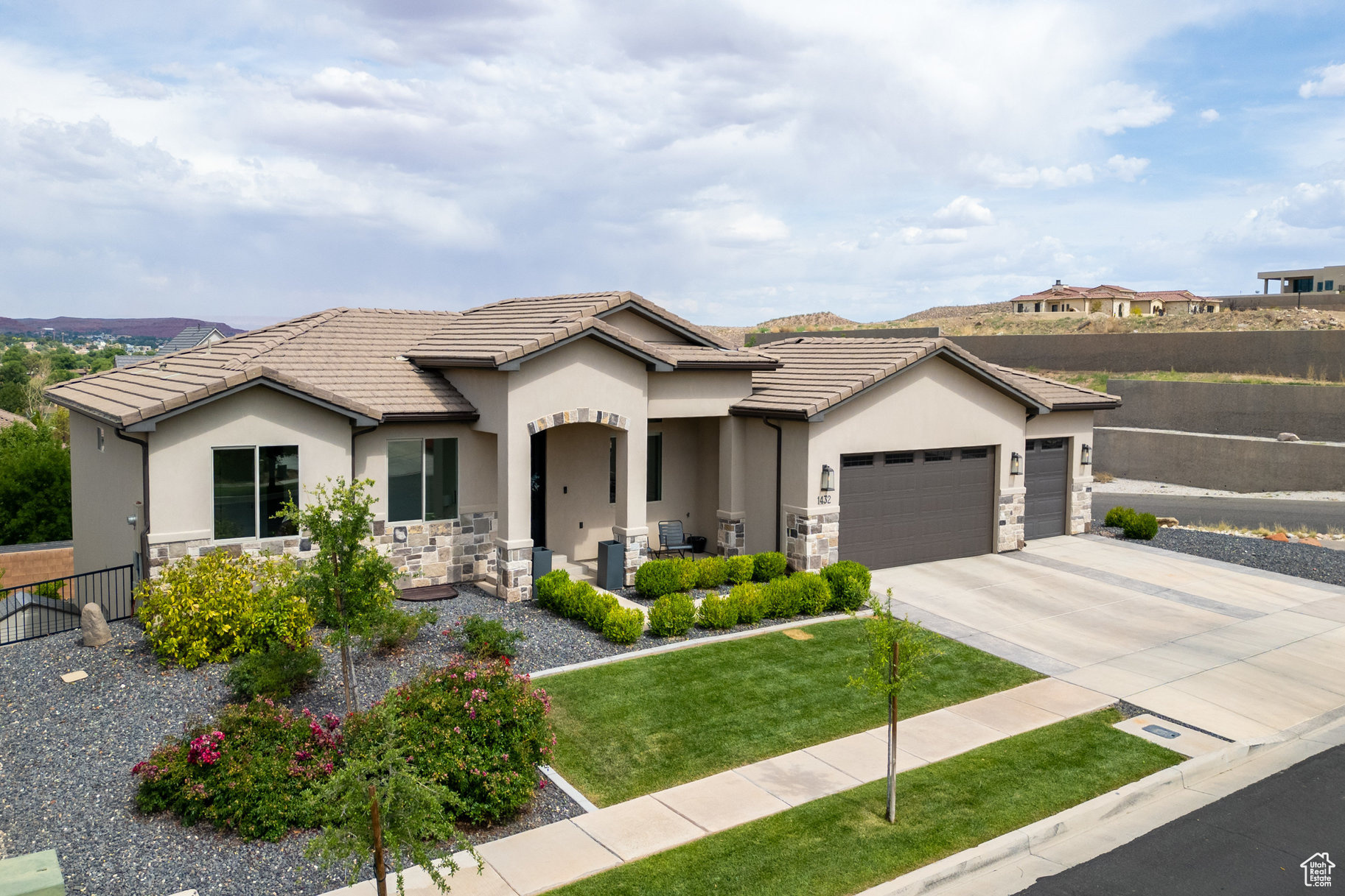 HILLS AT SANTA CLARA 1A - Residential