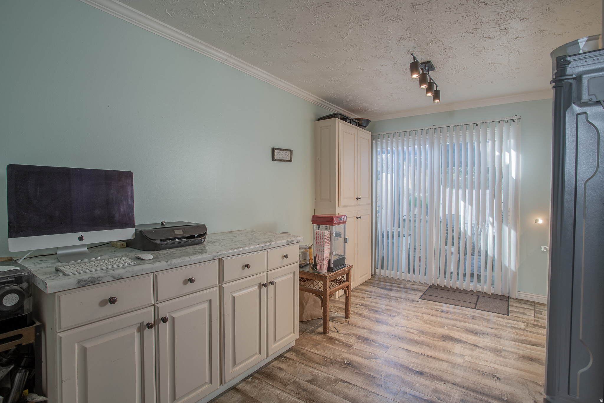 MEADOWBROOK - Residential