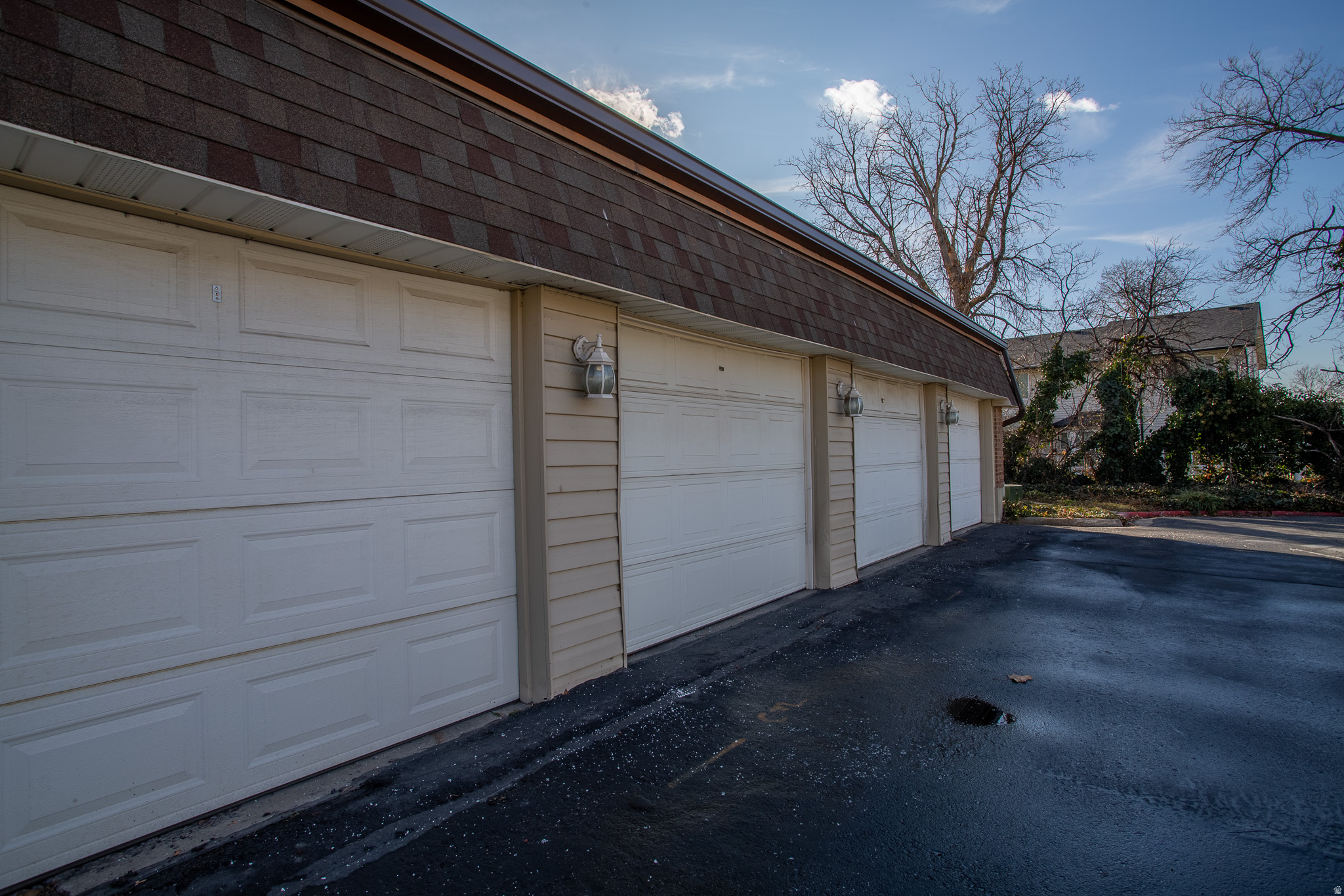 MEADOWBROOK - Residential