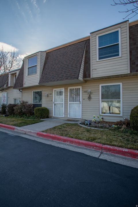 Tiny photo for 563 N 200 W, Bountiful, UT 84010 (MLS # 2135963)