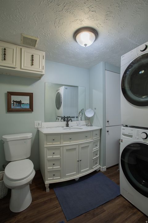 Tiny photo for 563 N 200 W, Bountiful, UT 84010 (MLS # 2135963)