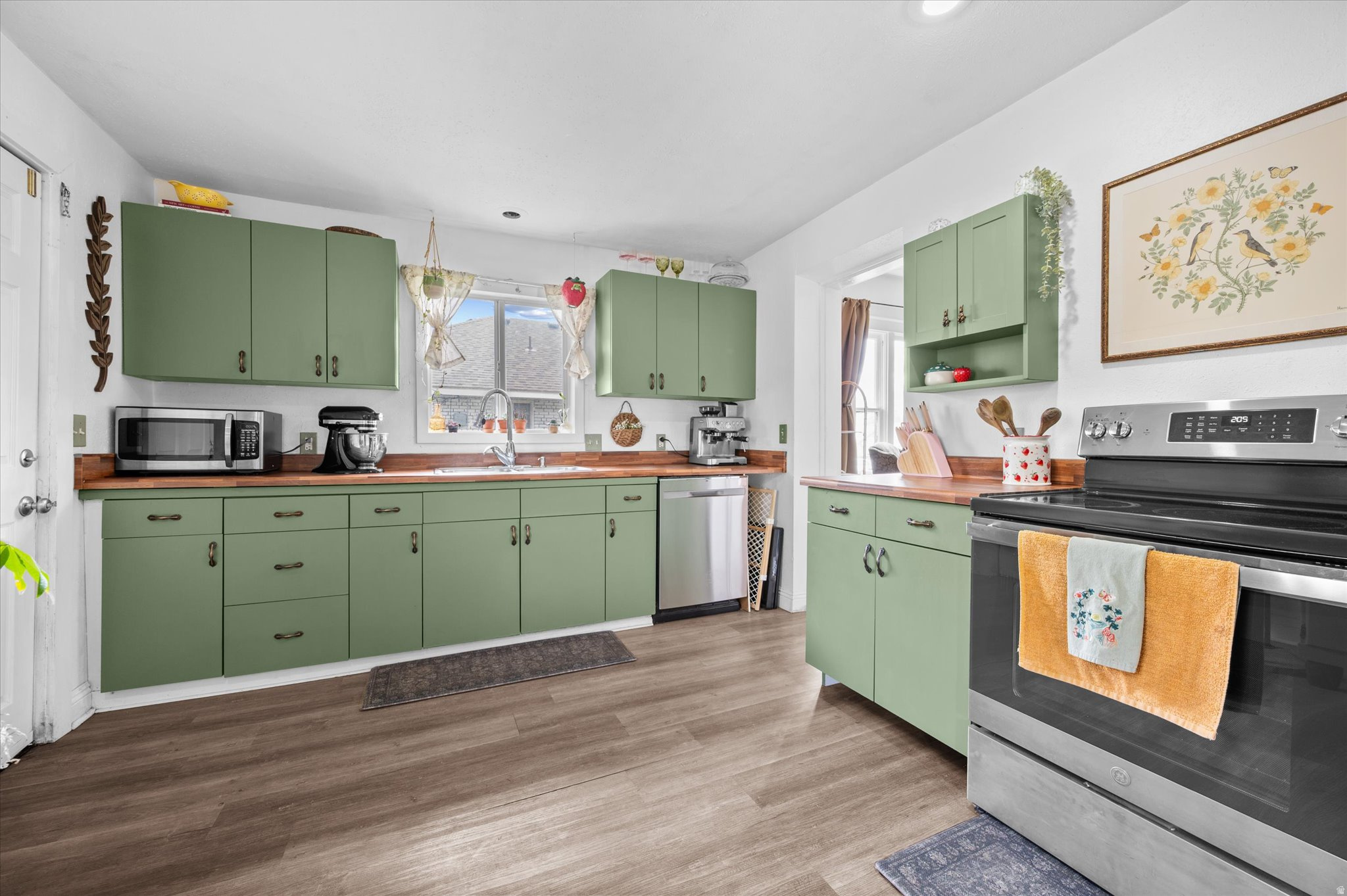 MOFFITTS SUBIDVISION - Residential