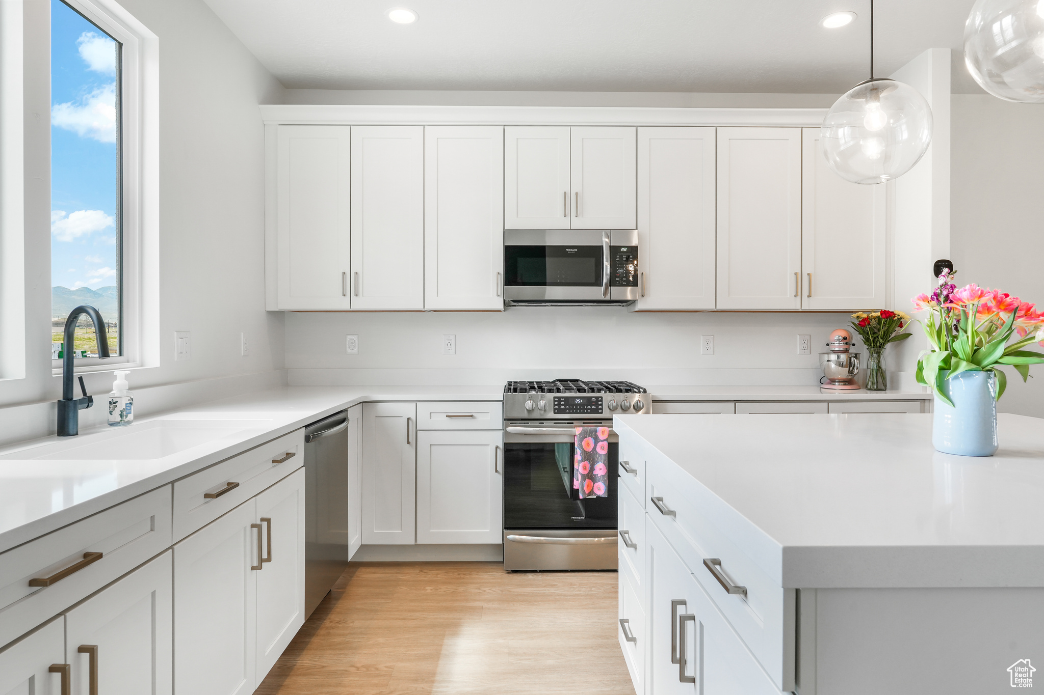 DAYBREAK SOUTH STATION MULTI FAMILY 6 - Residential