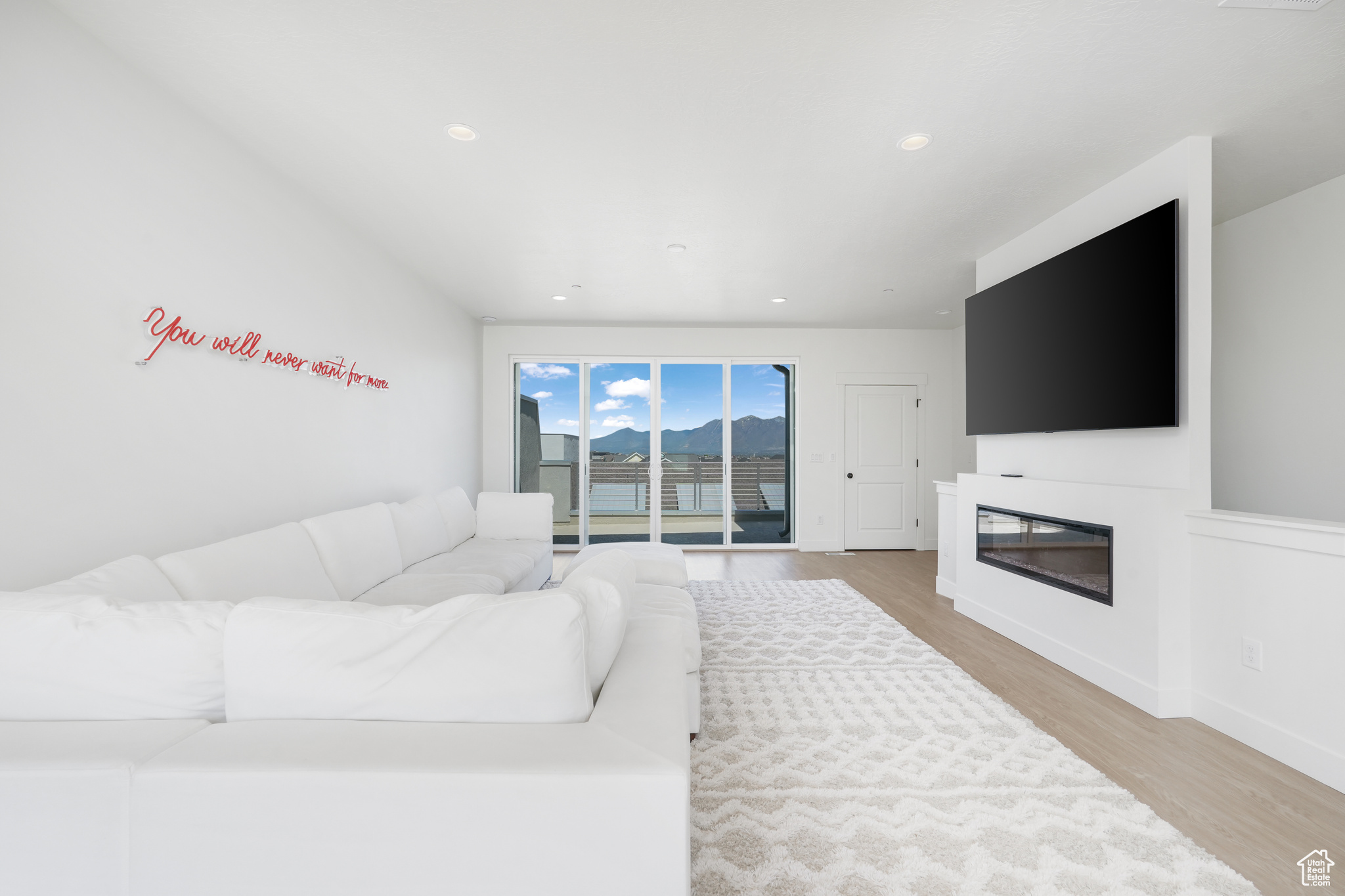 DAYBREAK SOUTH STATION MULTI FAMILY 6 - Residential