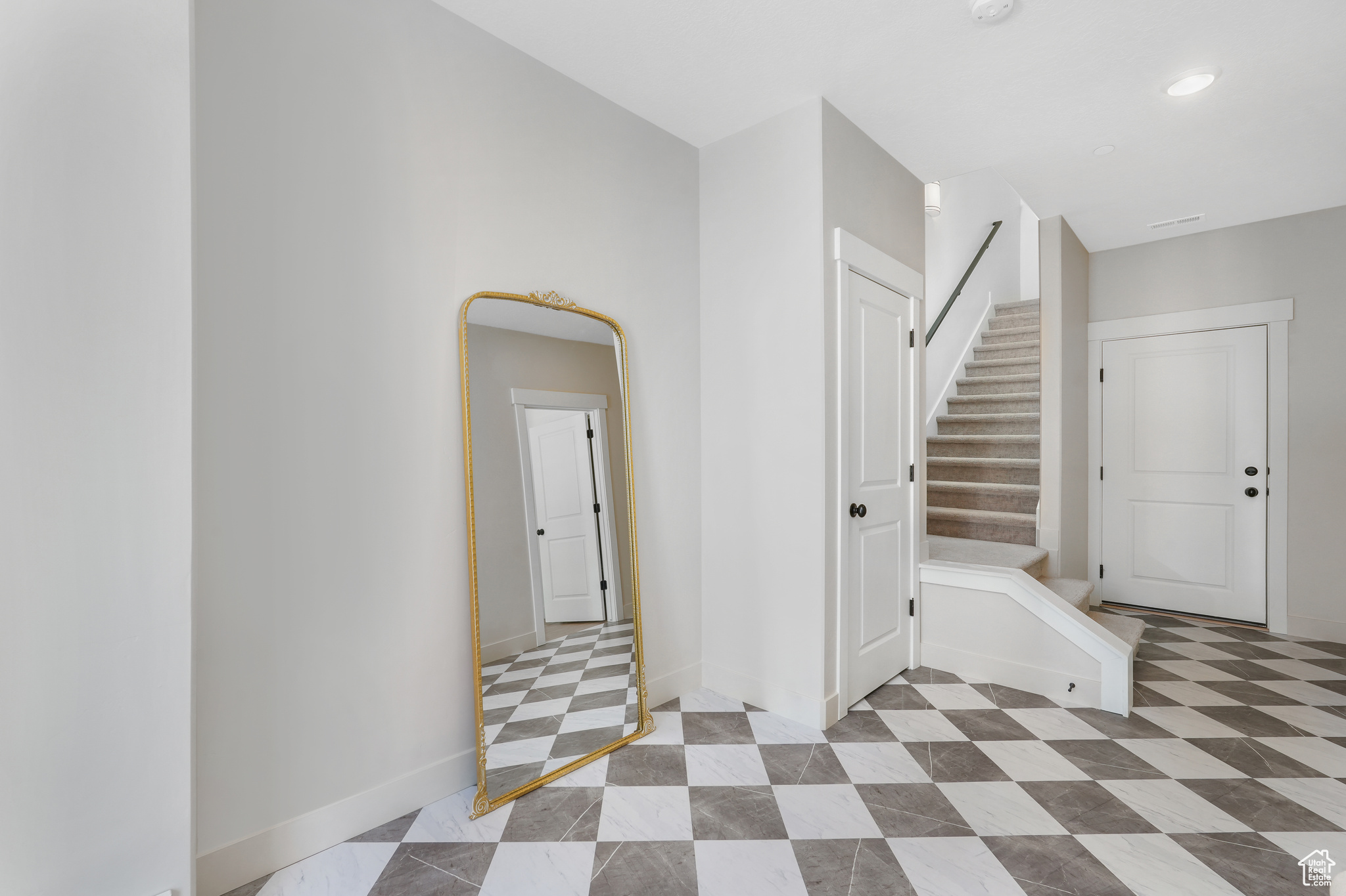 DAYBREAK SOUTH STATION MULTI FAMILY 6 - Residential