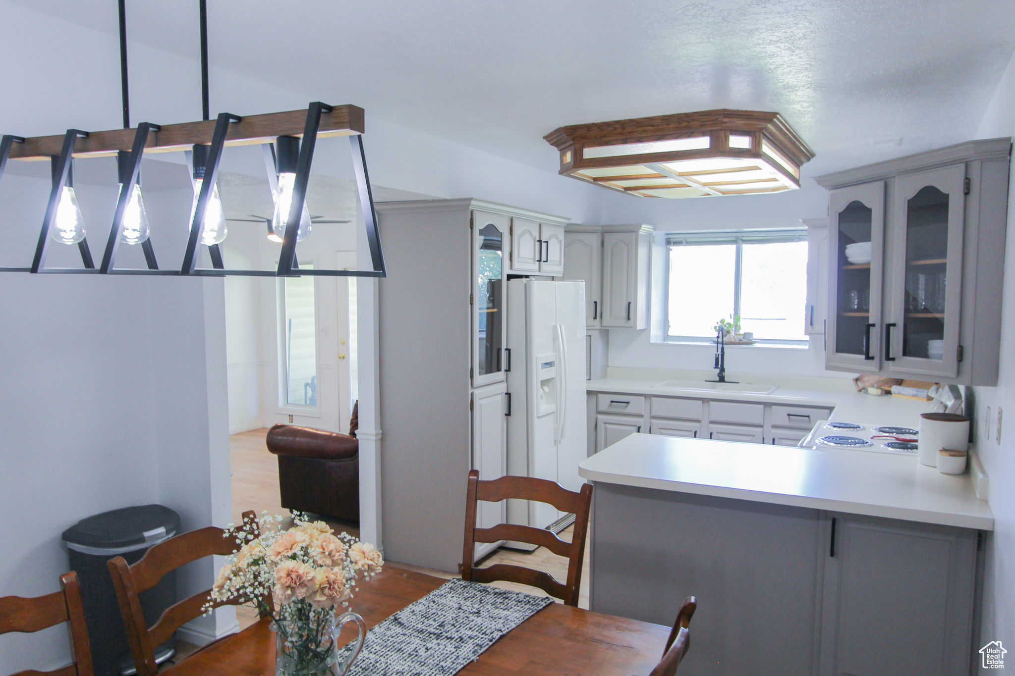 DEVONSHIRE COURT - Residential