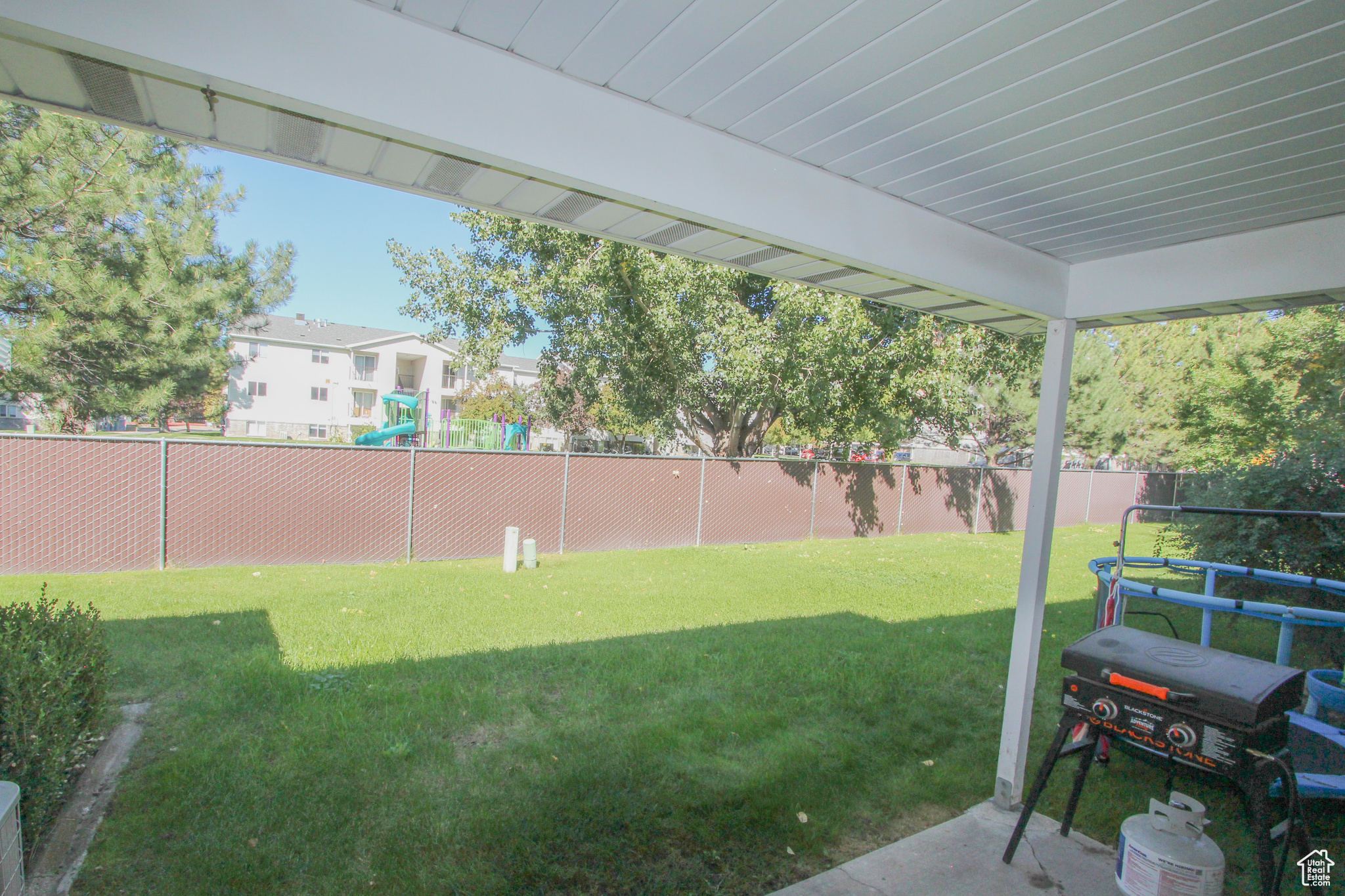 DEVONSHIRE COURT - Residential