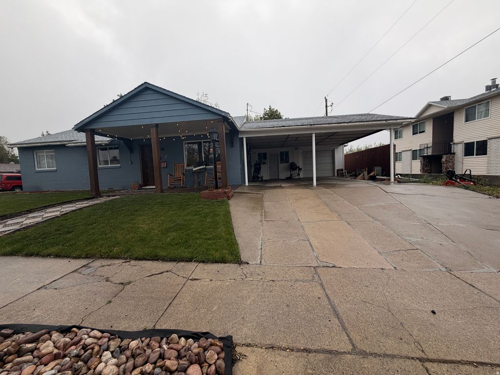 Photo of 68 S BROADWAY ST, Tooele, UT 84074 (MLS # 2153725)