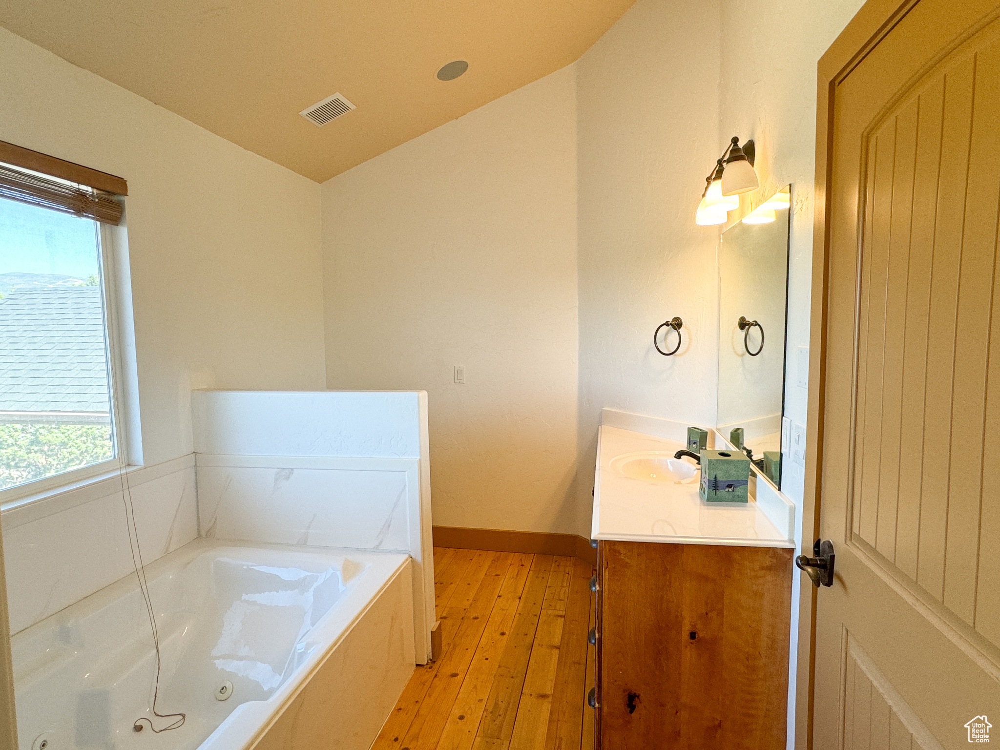 BANDANNA RANCH - Residential