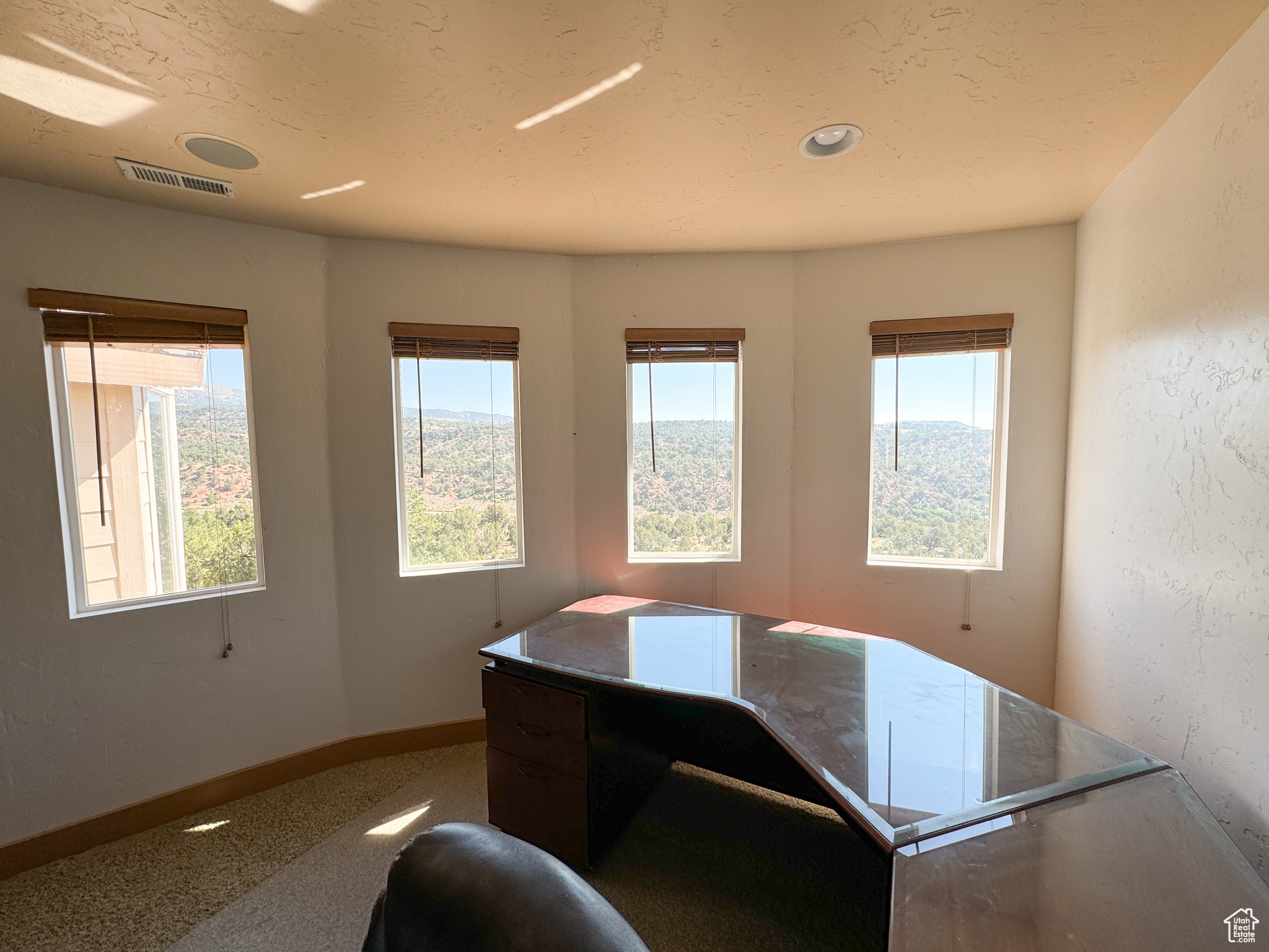 BANDANNA RANCH - Residential