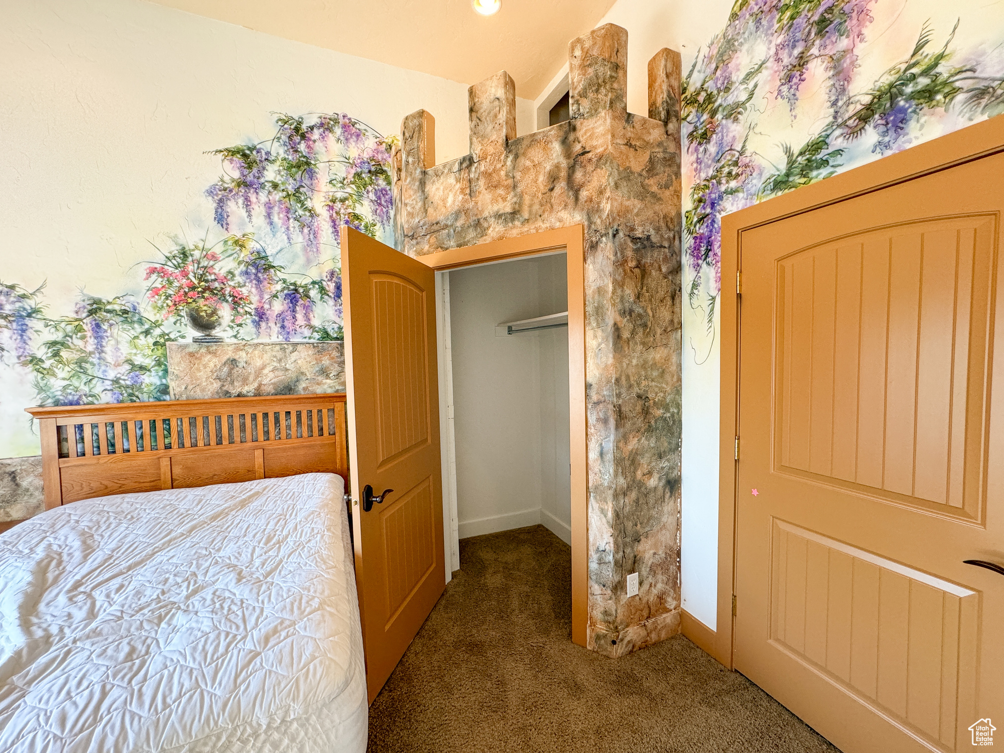 BANDANNA RANCH - Residential