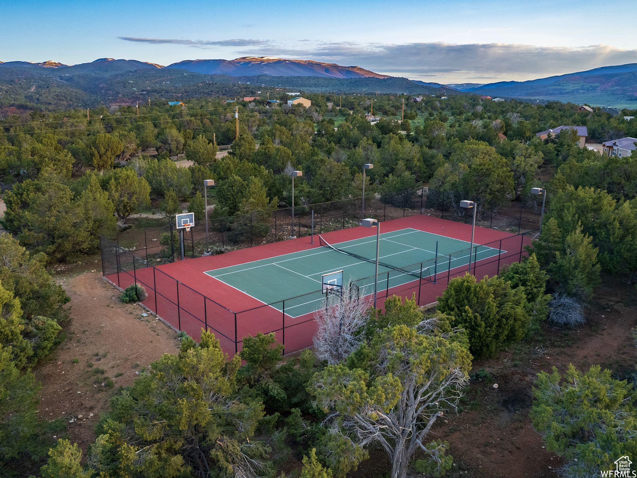 BANDANNA RANCH - Residential