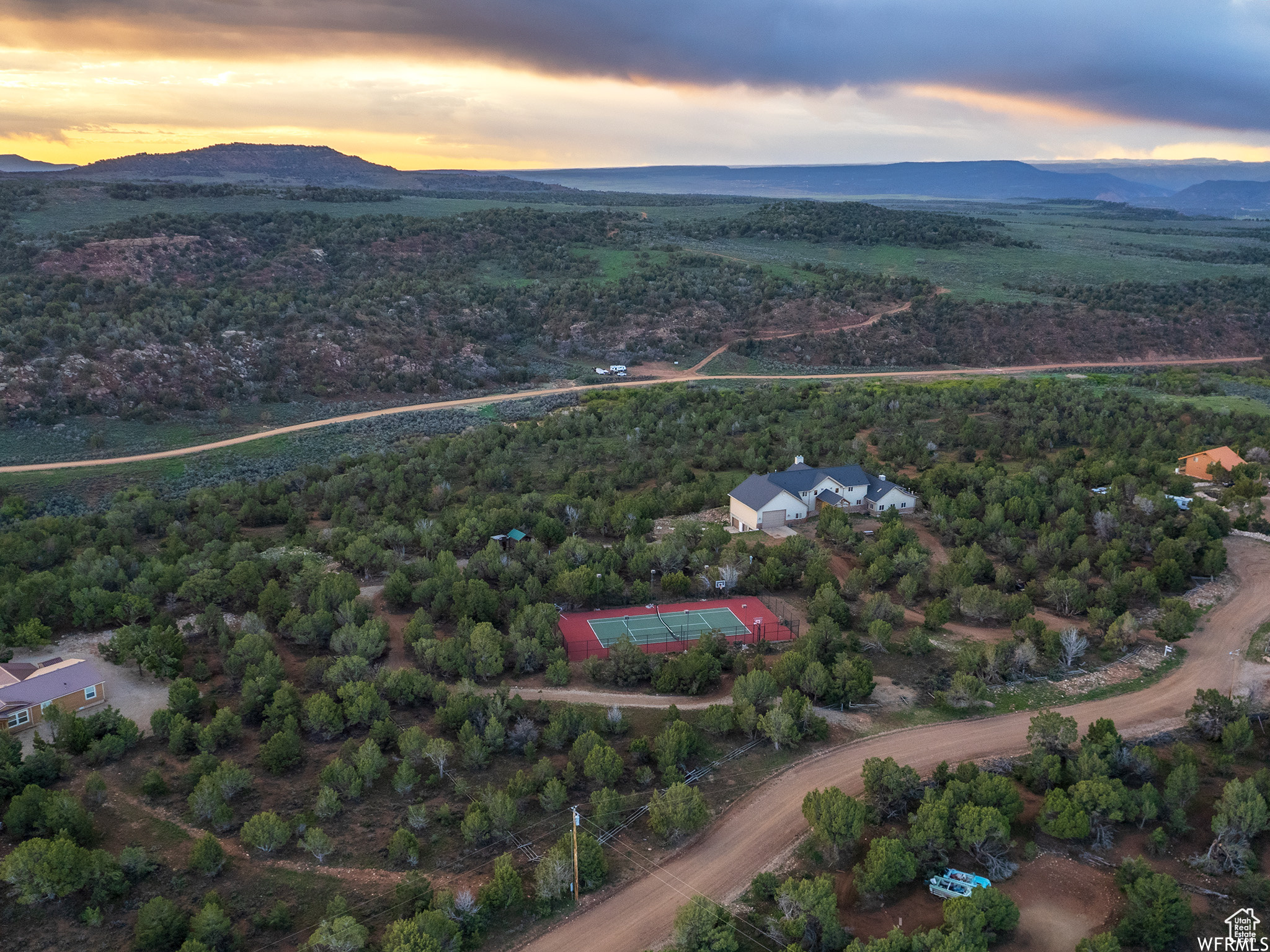 BANDANNA RANCH - Residential