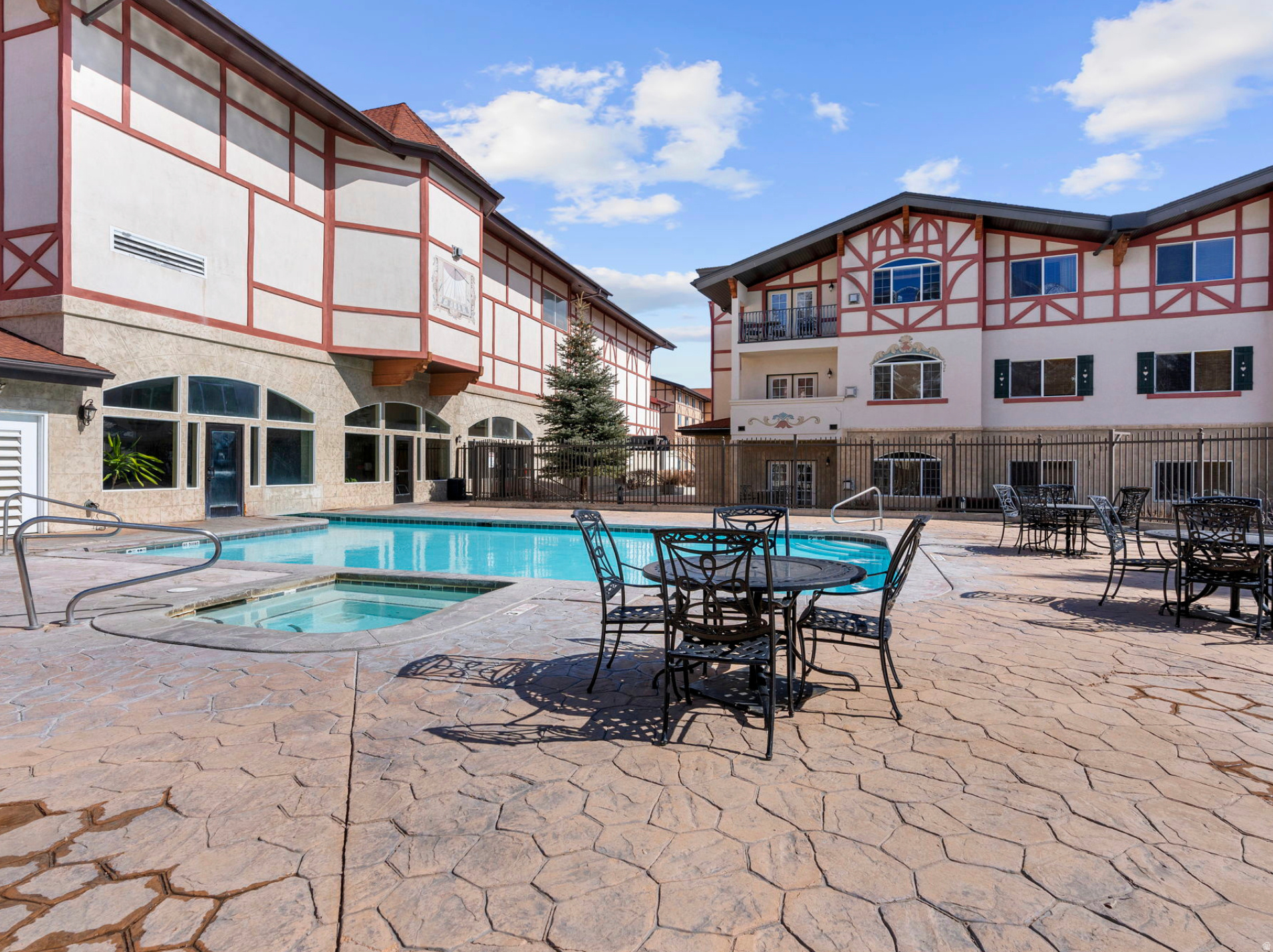 ZERMATT RESORT - Residential