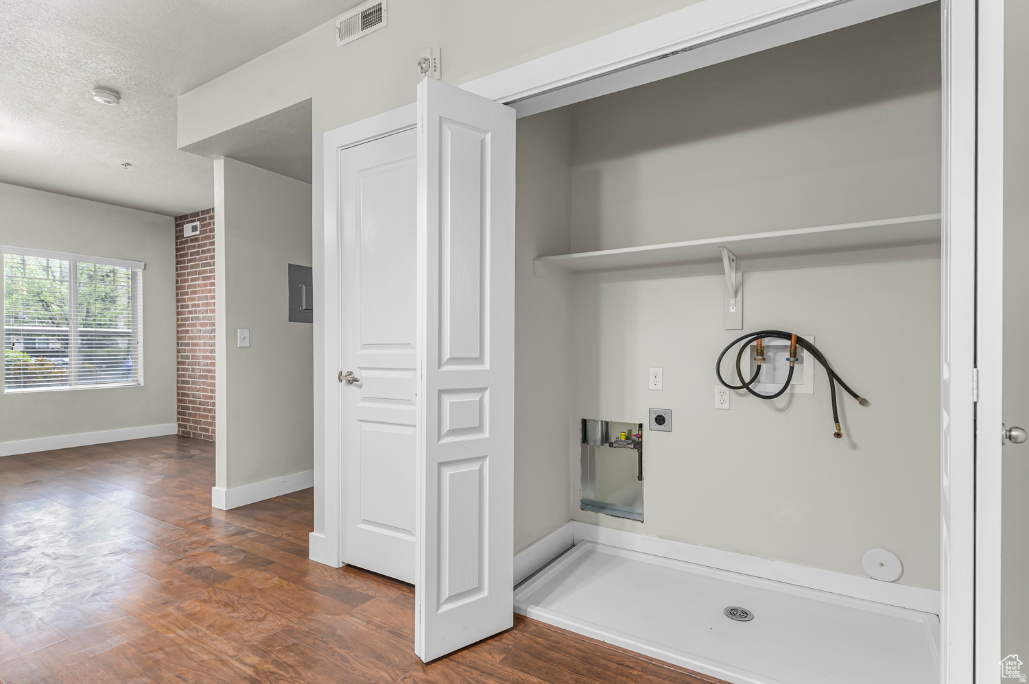 BELMONT DOWNTOWN 1703R - Residential