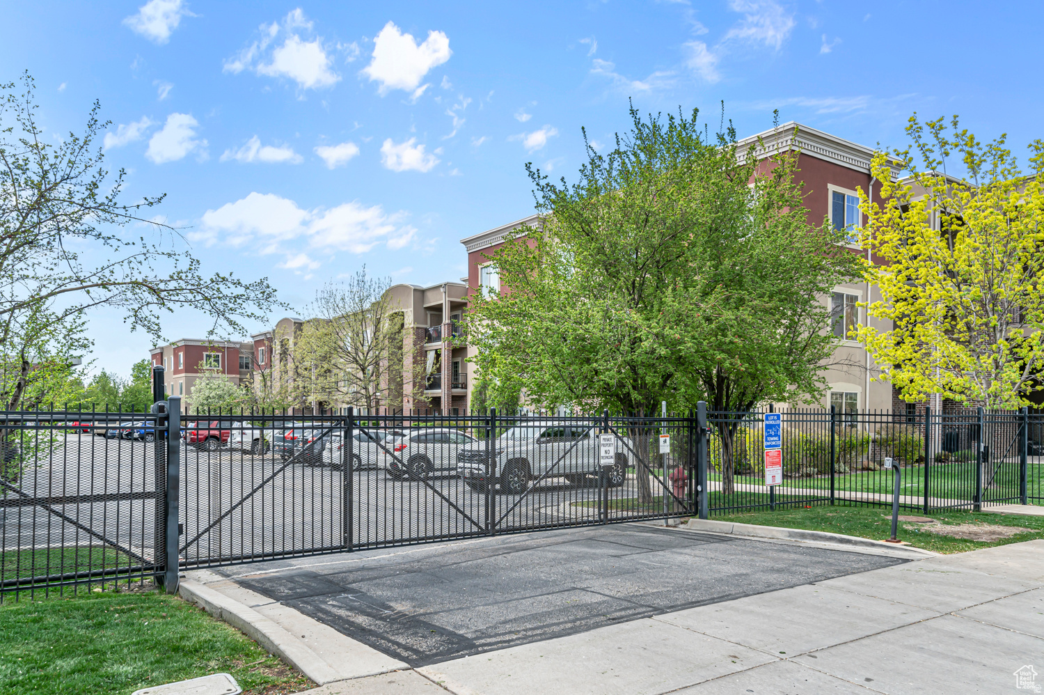 BELMONT DOWNTOWN 1703R - Residential