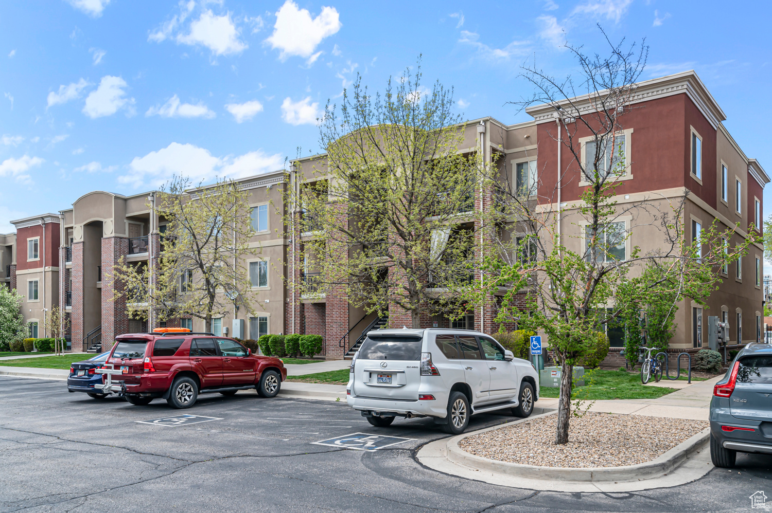 BELMONT DOWNTOWN 1703R - Residential