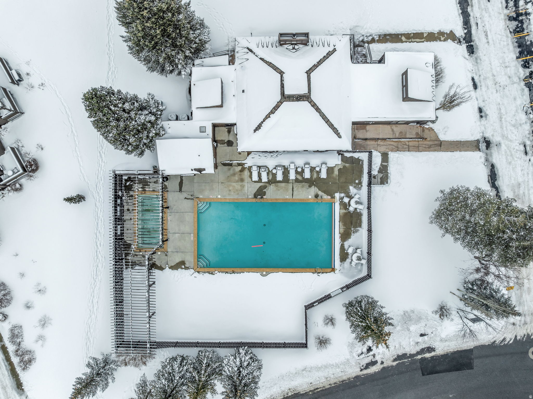 THREE KINGS CONDOMINIUM - Residential