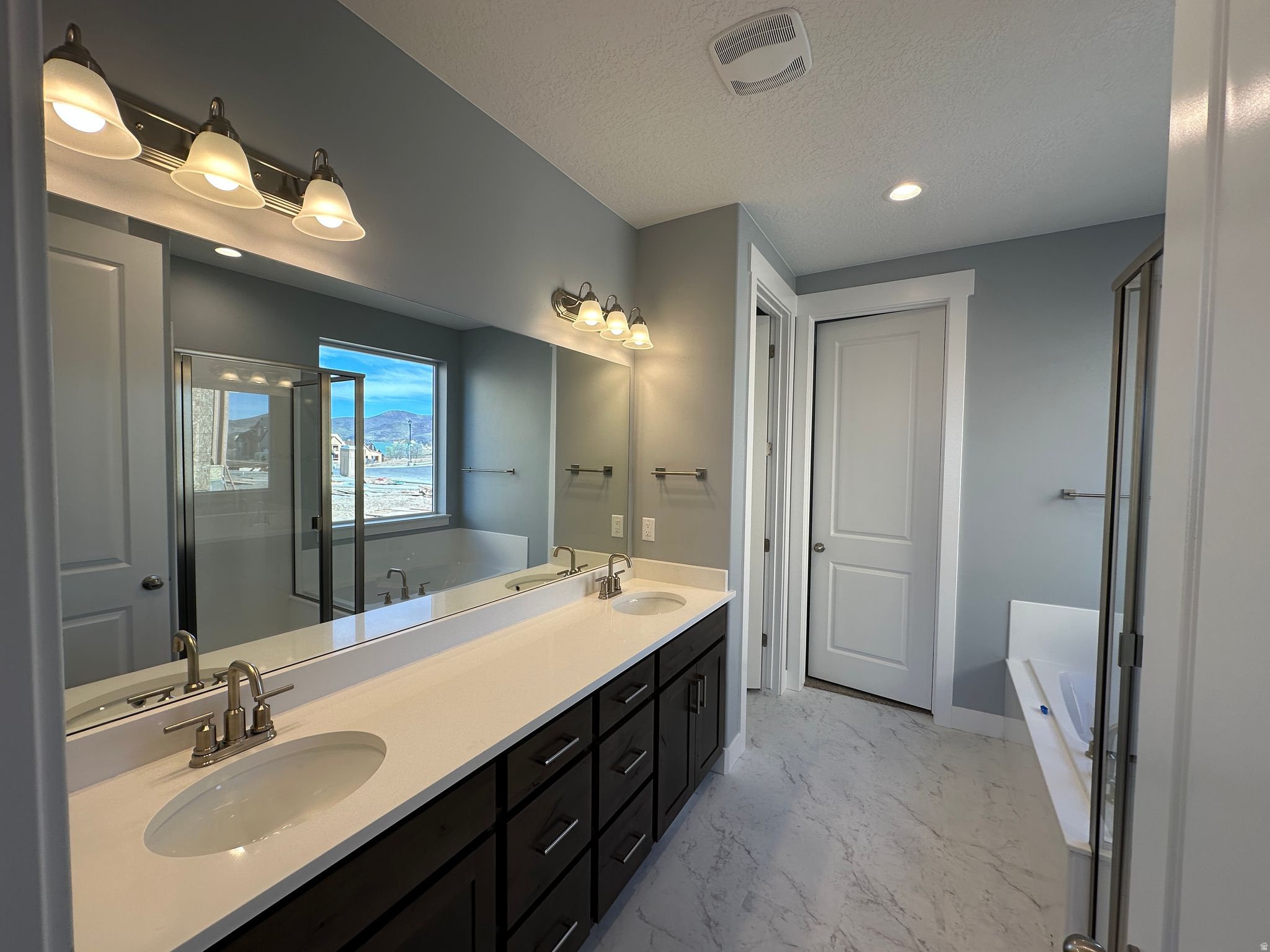 GARRETT'S PLACE - Residential