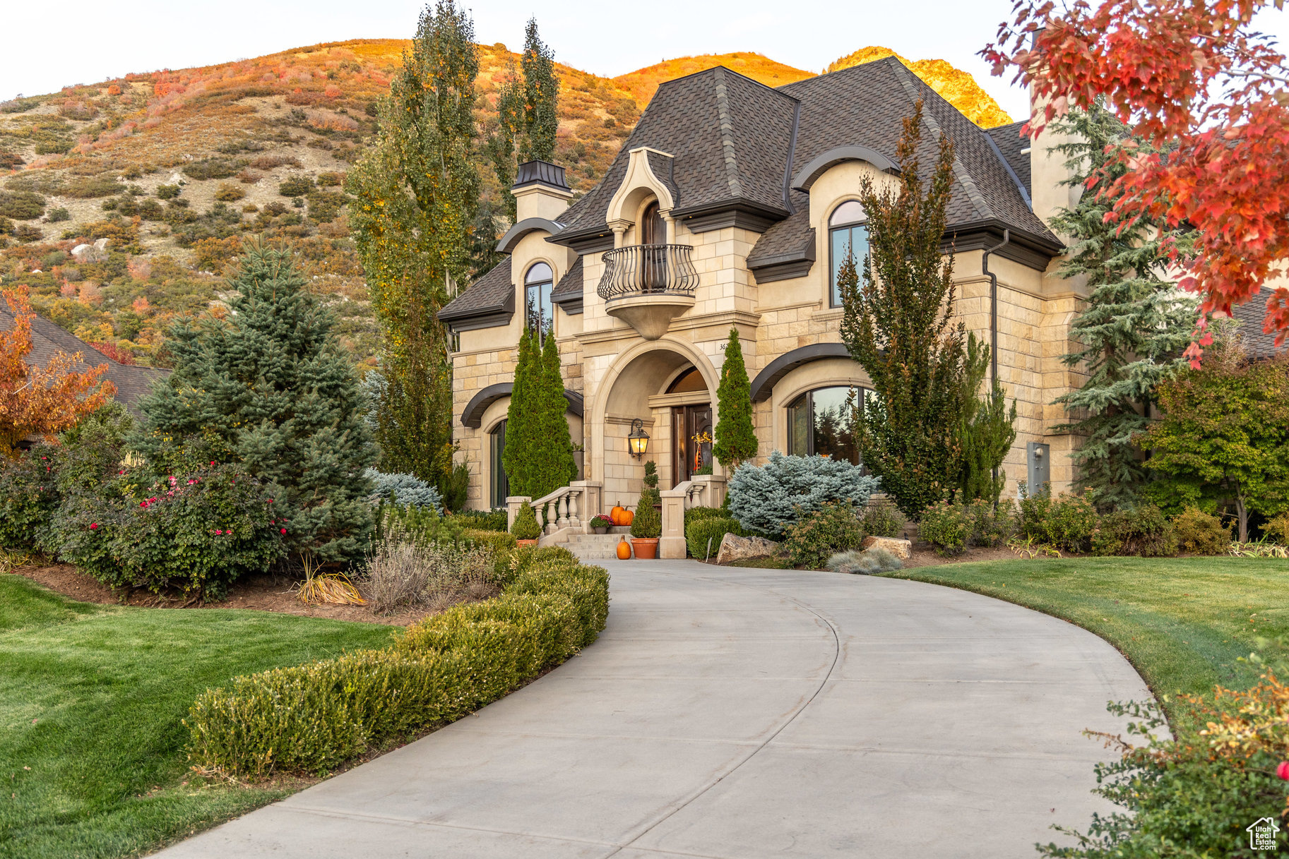 GRANITE OAKS - Residential