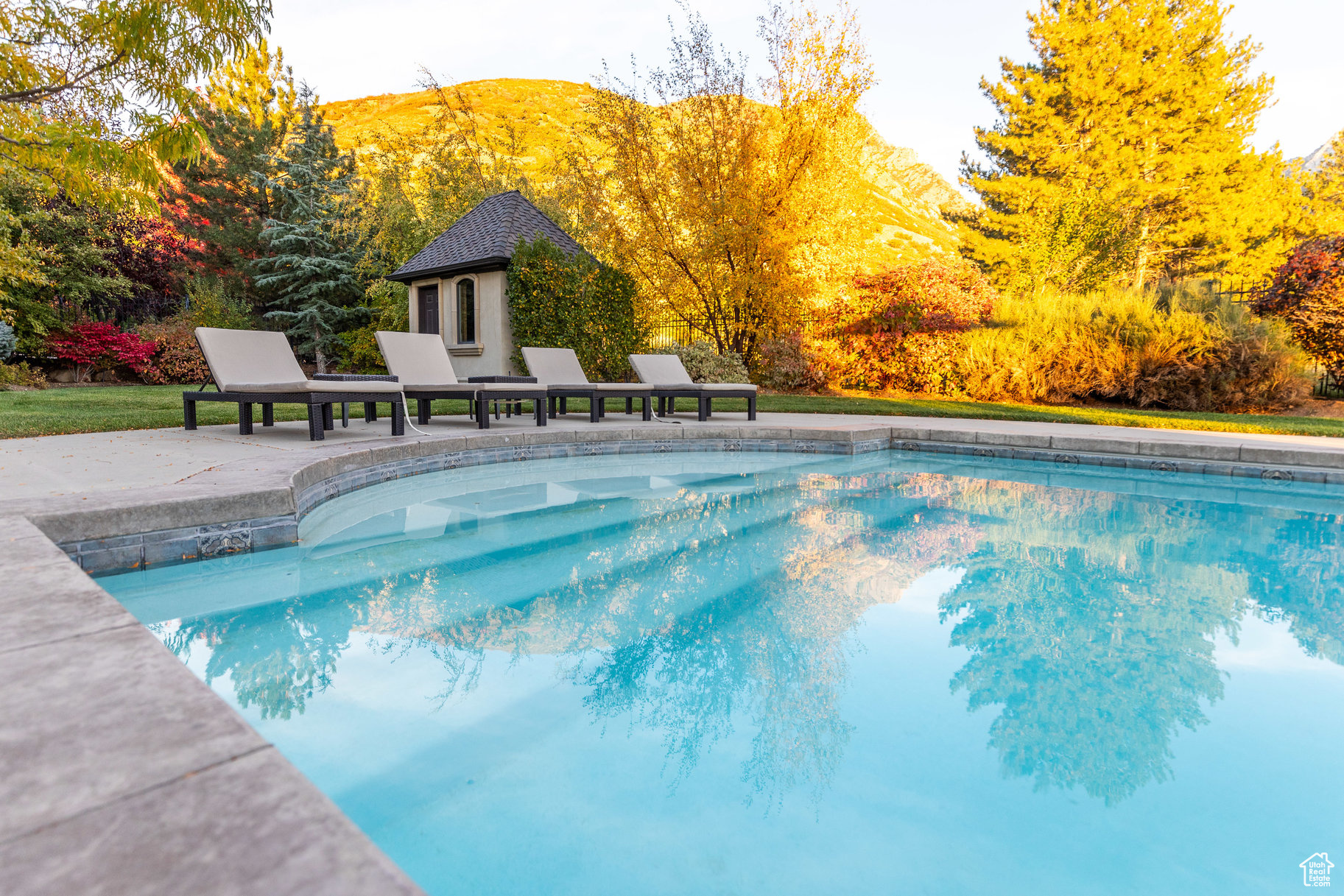 GRANITE OAKS - Residential