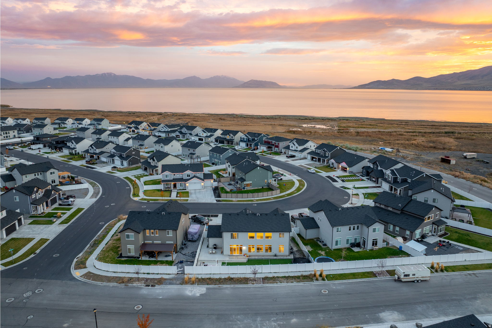 LAKESHORE - Residential