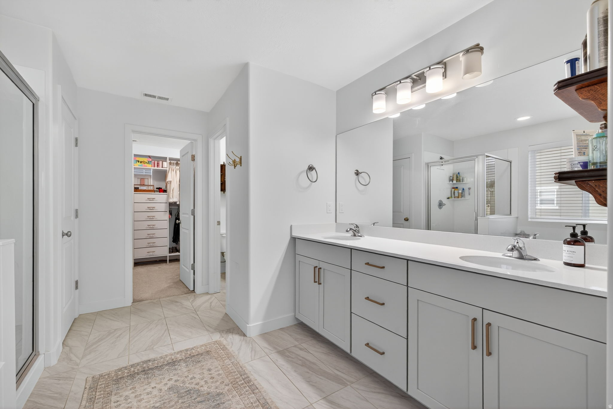 LAKESHORE - Residential