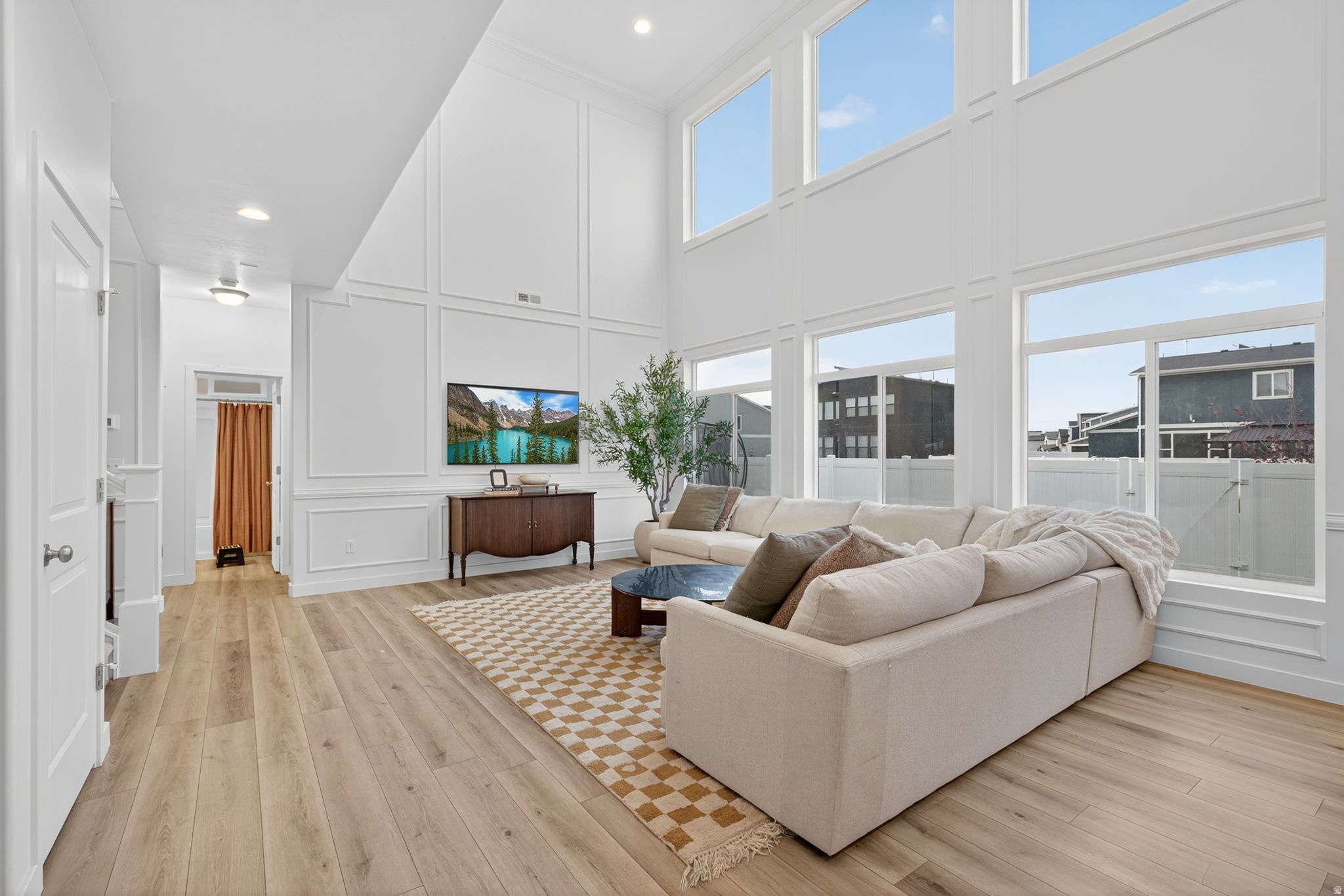 LAKESHORE - Residential