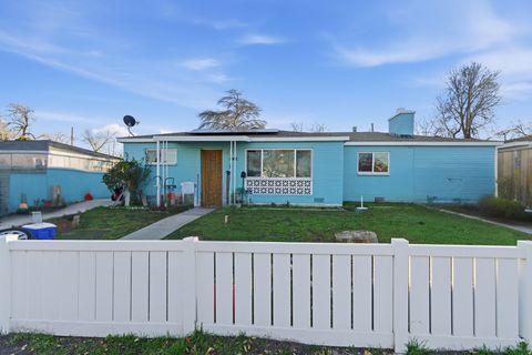 Photo of 4401 W 4985 S, Kearns, UT 84118 (MLS # 2126824)